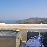 Sea & Sunset View Chora With Private Jacuzzi Pátmos
