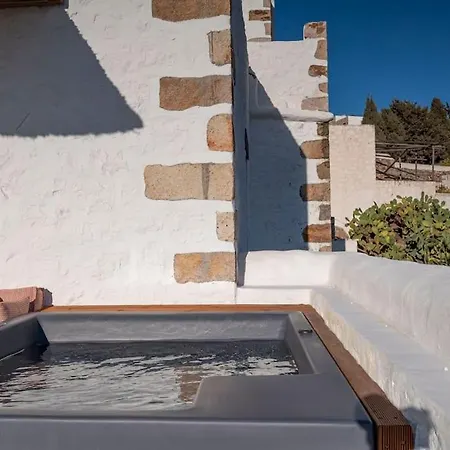 Sea & Sunset View Chora With Private Jacuzzi * Pátmos