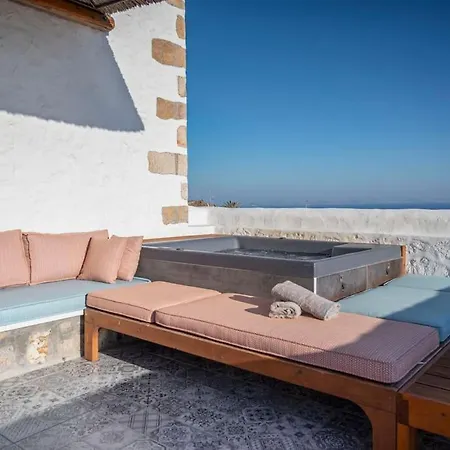 Sea & Sunset View Chora With Private Jacuzzi Semesterbostad *