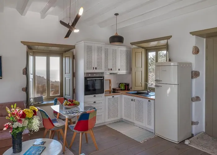 Sea & Sunset View Chora With Private Jacuzzi Tatil Evi