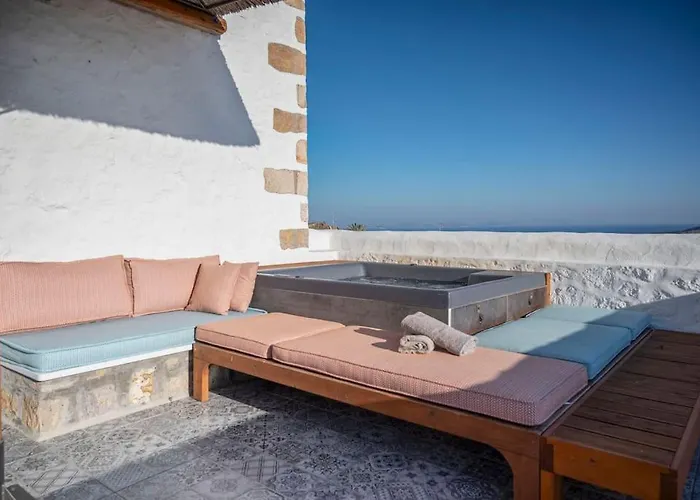 Sea & Sunset View Chora With Private Jacuzzi Tatil Evi *