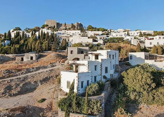 Sea & Sunset View Chora With Private Jacuzzi Pátmos